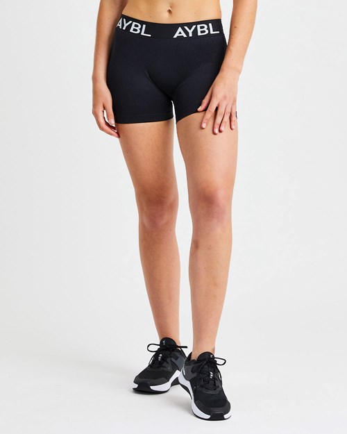 AYBL Staple Seamless Low Rise Shorts Schwarz | 453-WSKQBT