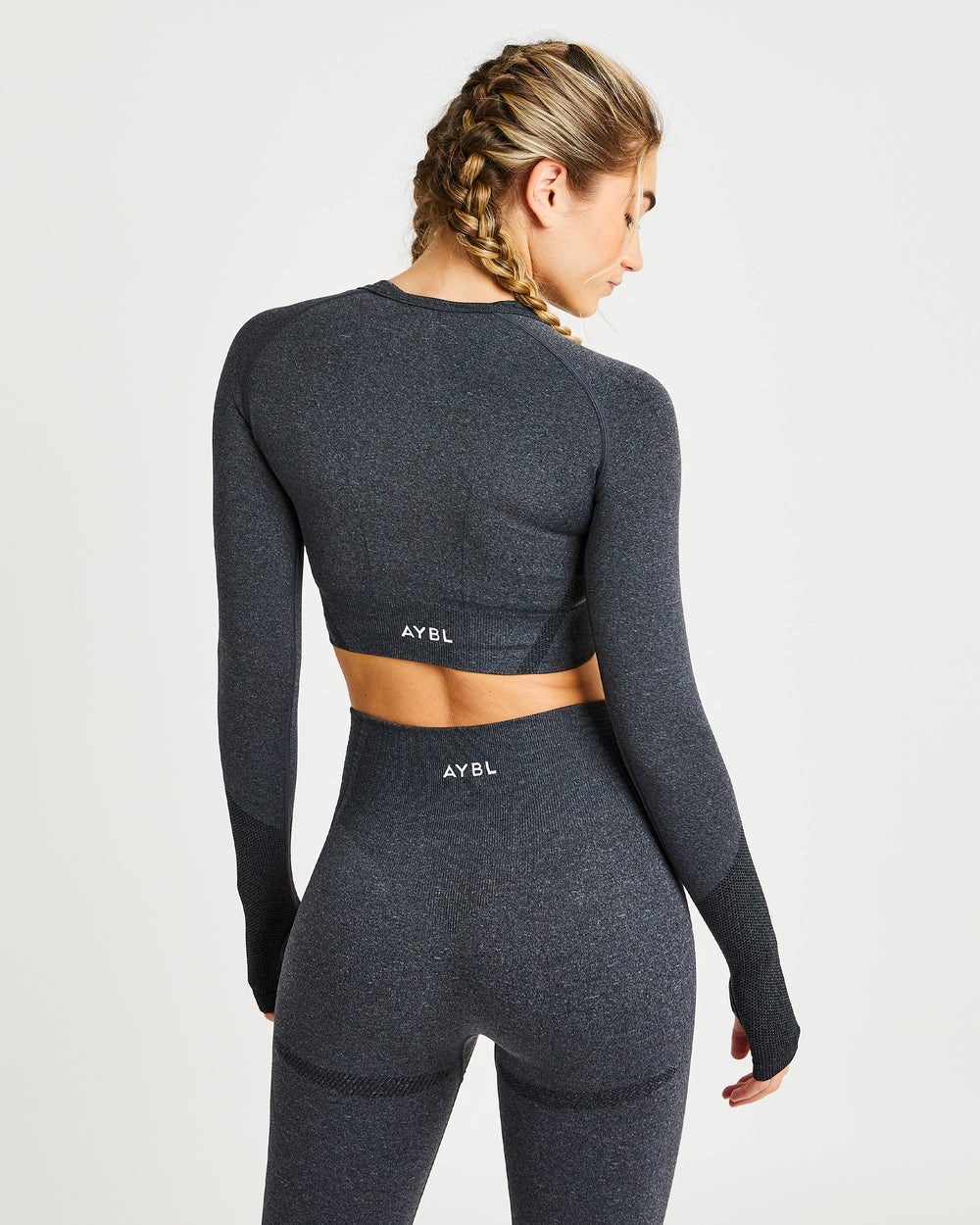 AYBL Balance V2 Seamless Long Sleeve Crop Top Schwarz | 018-CJKSDO