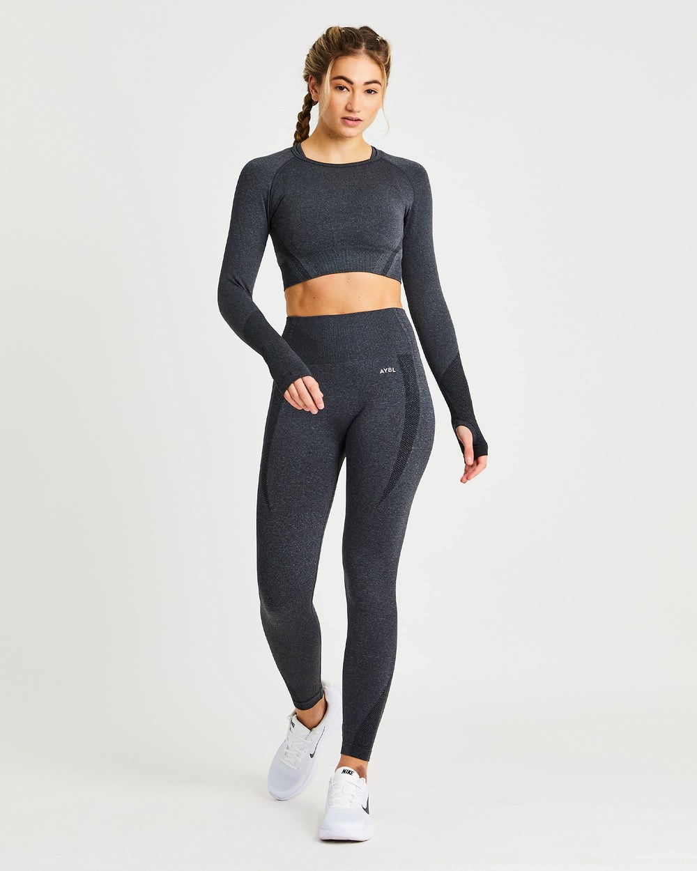 AYBL Balance V2 Seamless Long Sleeve Crop Top Schwarz | 018-CJKSDO