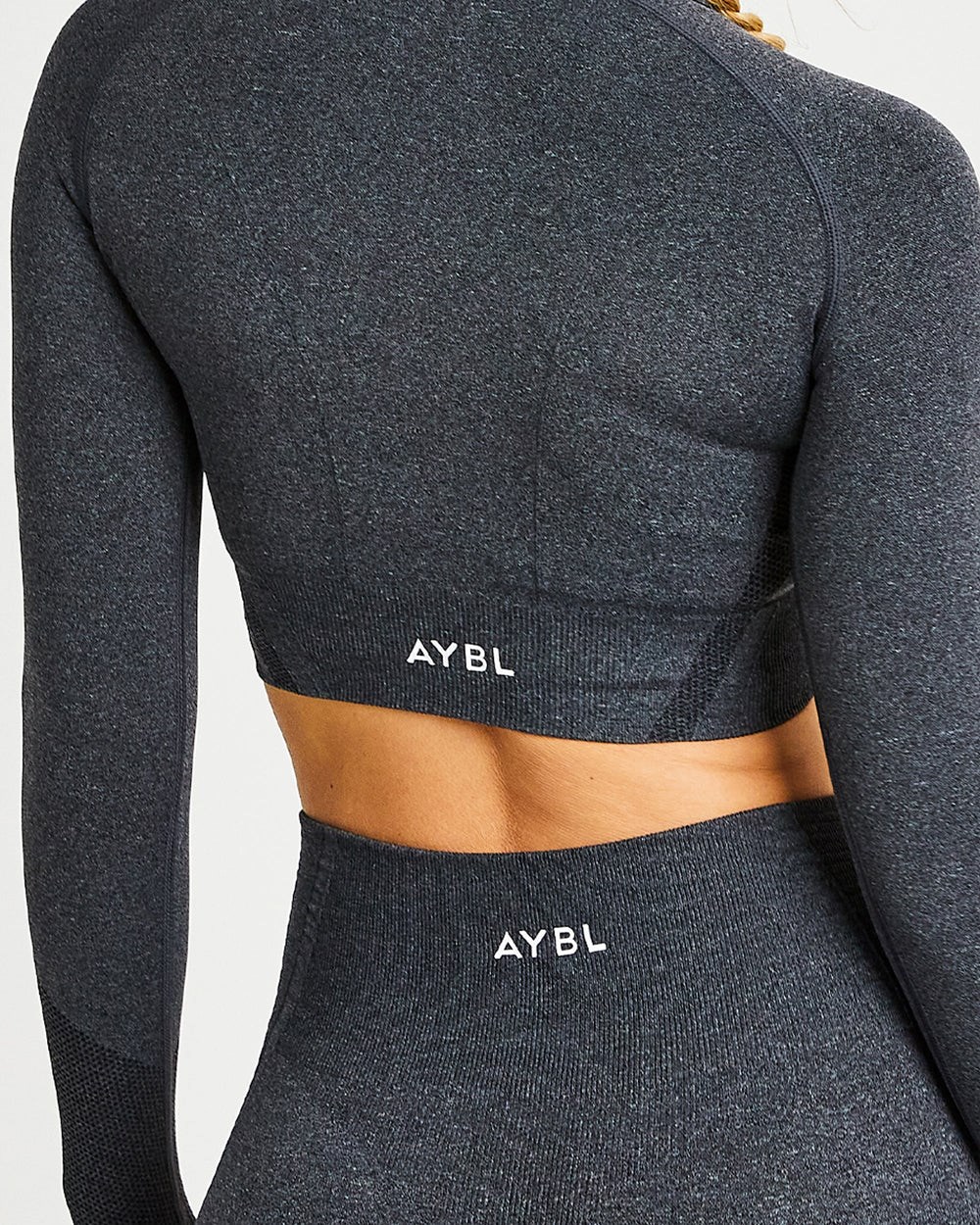 AYBL Balance V2 Seamless Long Sleeve Crop Top Schwarz | 018-CJKSDO