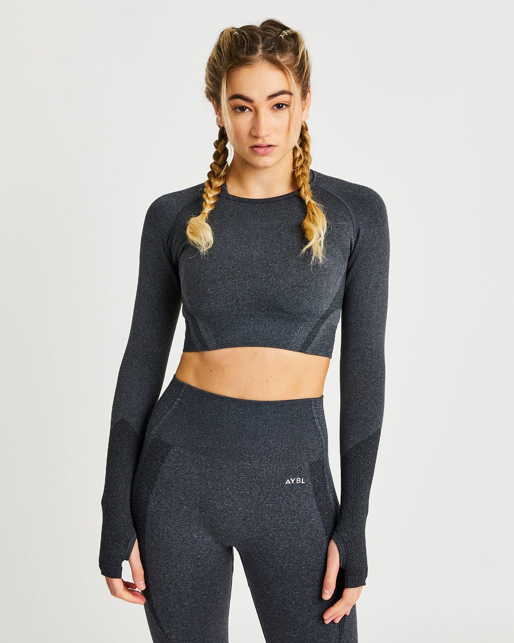 AYBL Balance V2 Seamless Long Sleeve Crop Top Schwarz | 018-CJKSDO