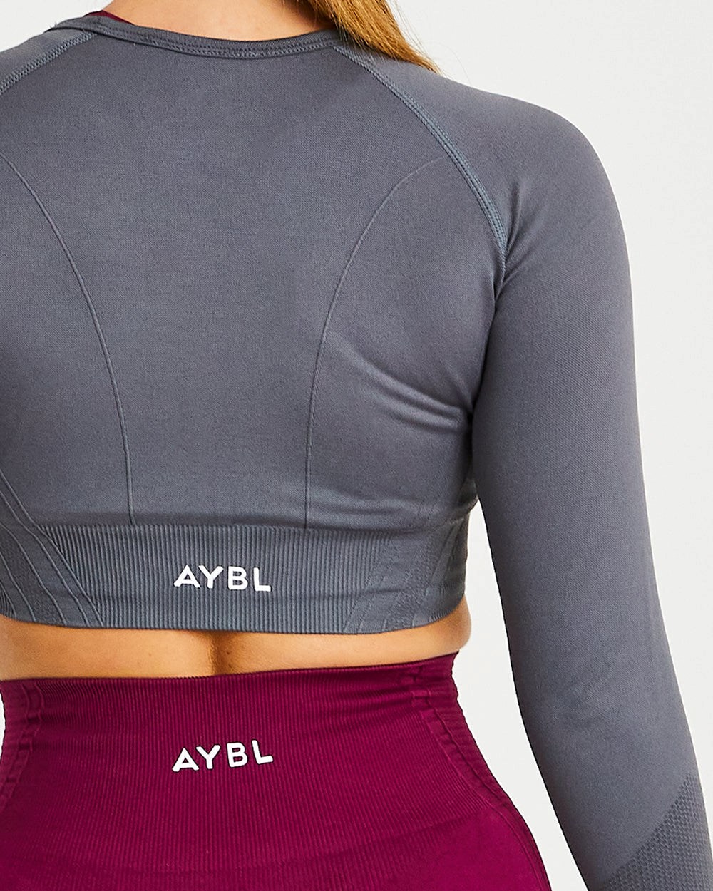 AYBL Balance V2 Seamless Long Sleeve Crop Top Grau | 218-EFLTSA