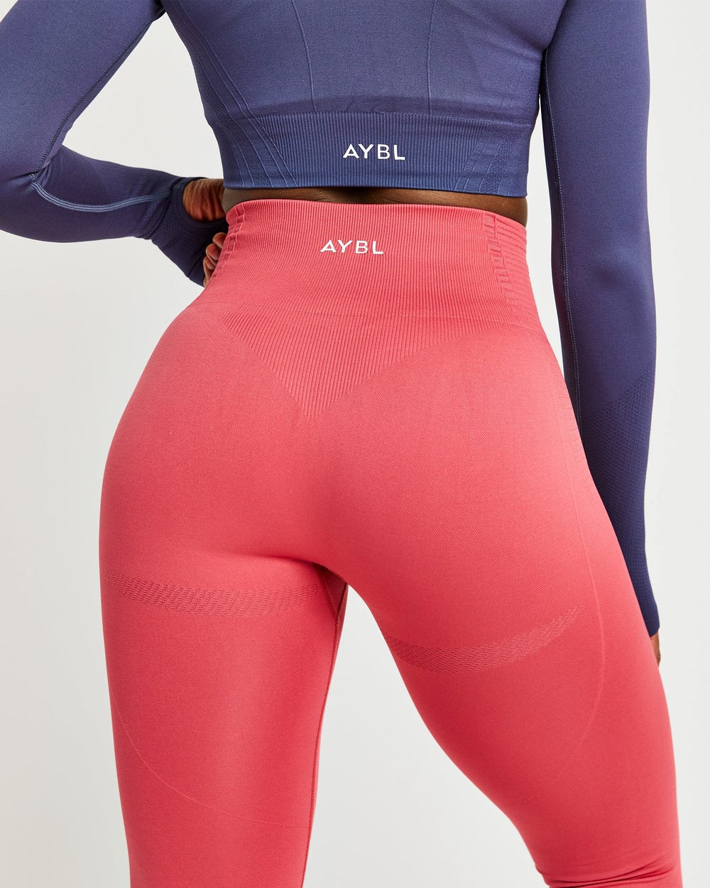 AYBL Balance V2 Seamless Long Sleeve Crop Top Navy Blau | 680-OWJPZG