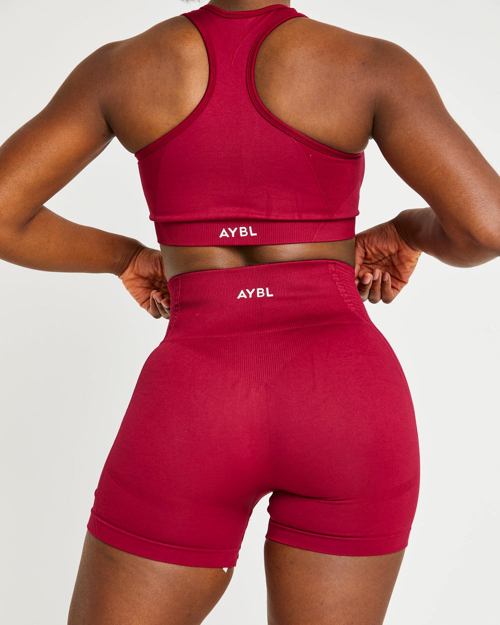 AYBL Balance V2 Seamless Shorts Rot | 621-OKUNIG