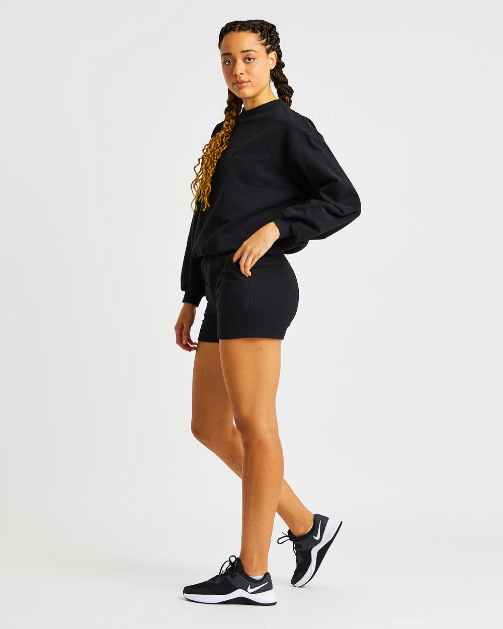 AYBL Everyday Oversized Shorts Schwarz | 069-HUCASK