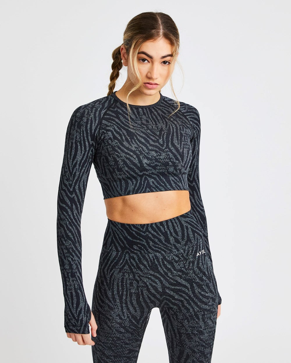 AYBL Evolve Animal Seamless Long Sleeve Crop Top Schwarz | 051-ZUHIKL