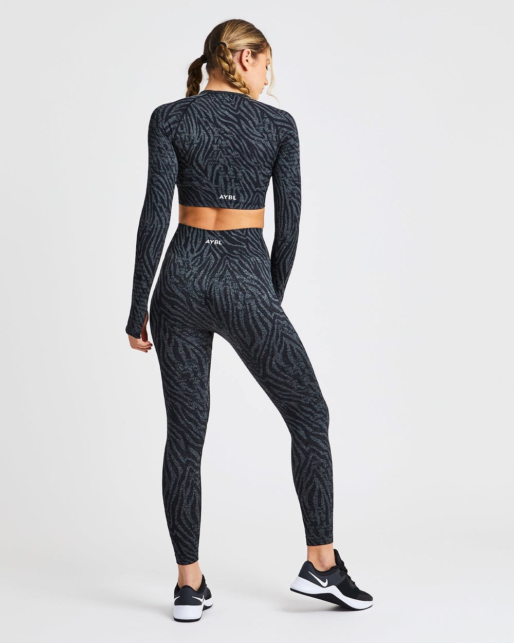 AYBL Evolve Animal Seamless Long Sleeve Crop Top Schwarz | 987-OFNUZH