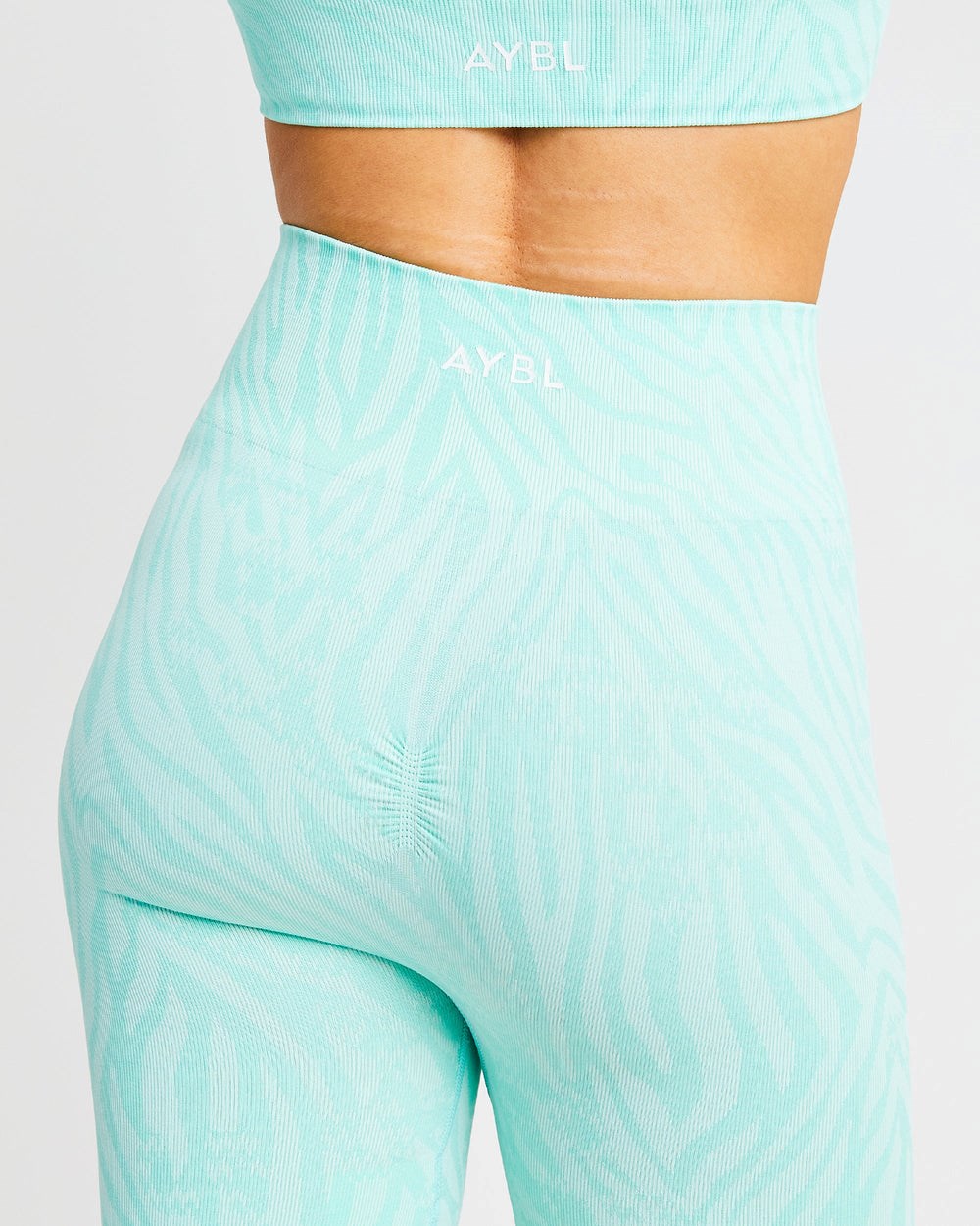 AYBL Evolve Animal Seamless Shorts Mintfarben Grün | 327-NJIHKF