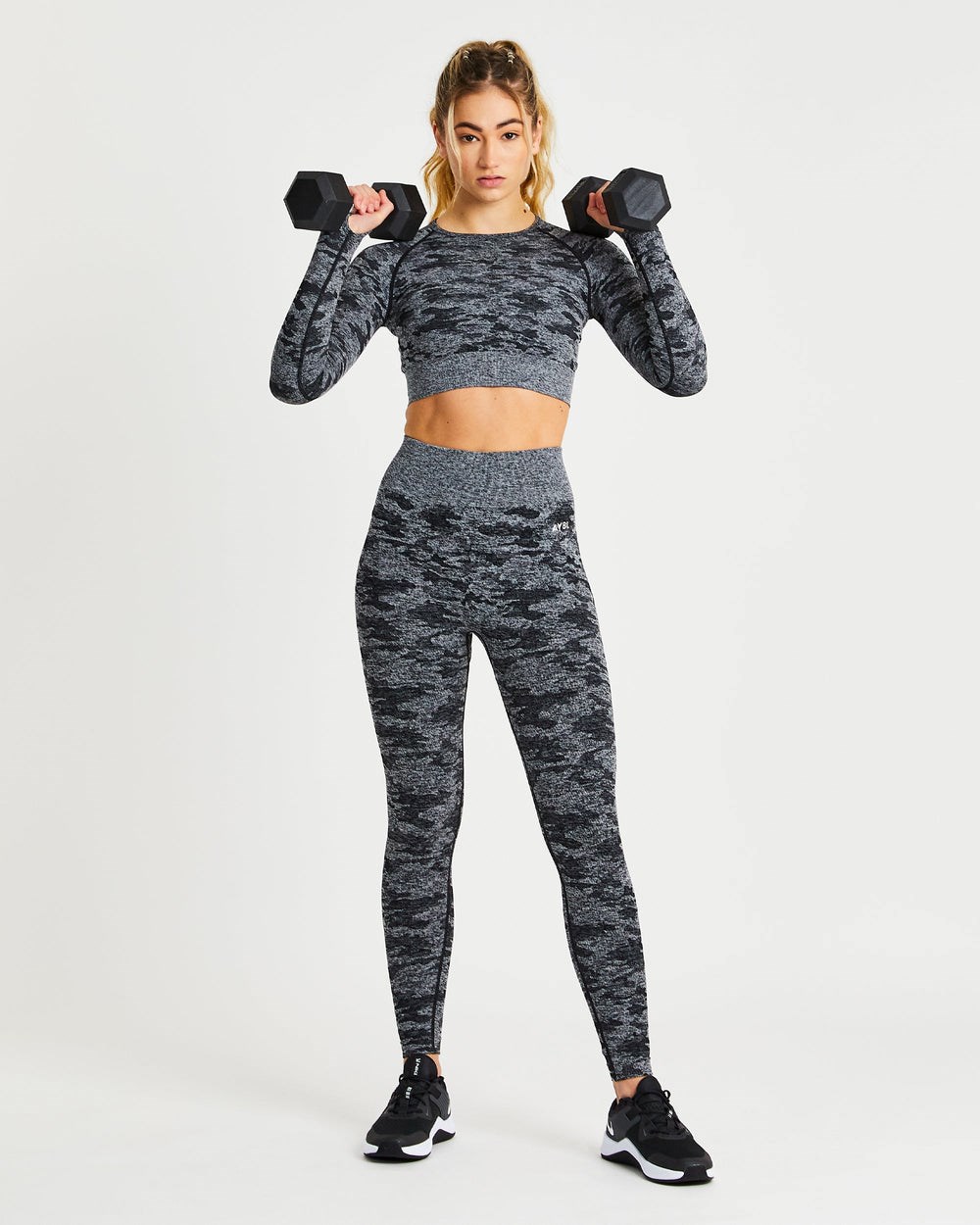 AYBL Evolve Camo Seamless Long Sleeve Crop Top Schwarz | 238-UVKMEI