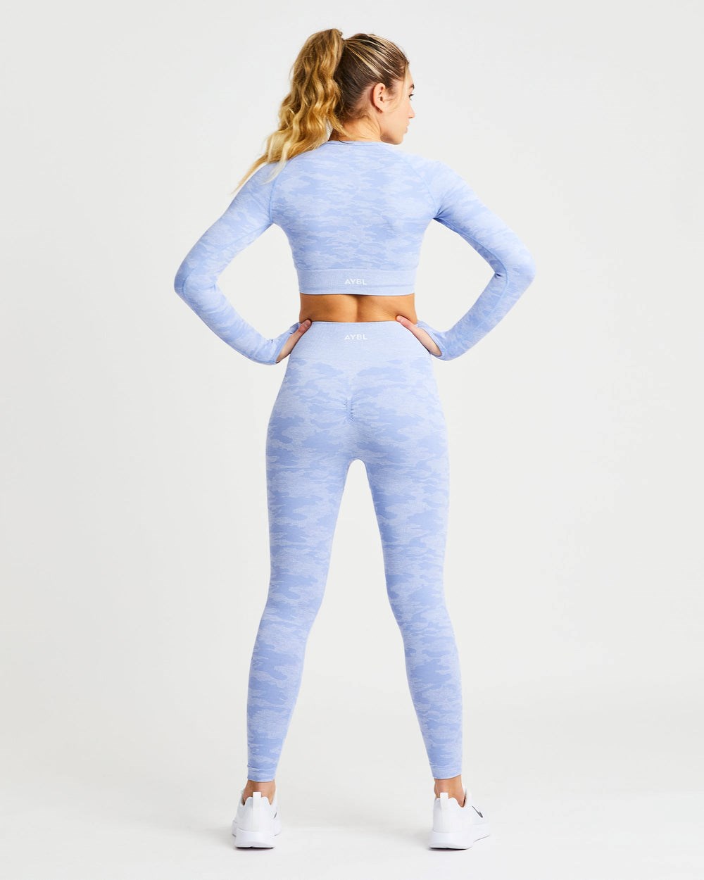 AYBL Evolve Camo Seamless Long Sleeve Crop Top Blau | 932-DWOXVH