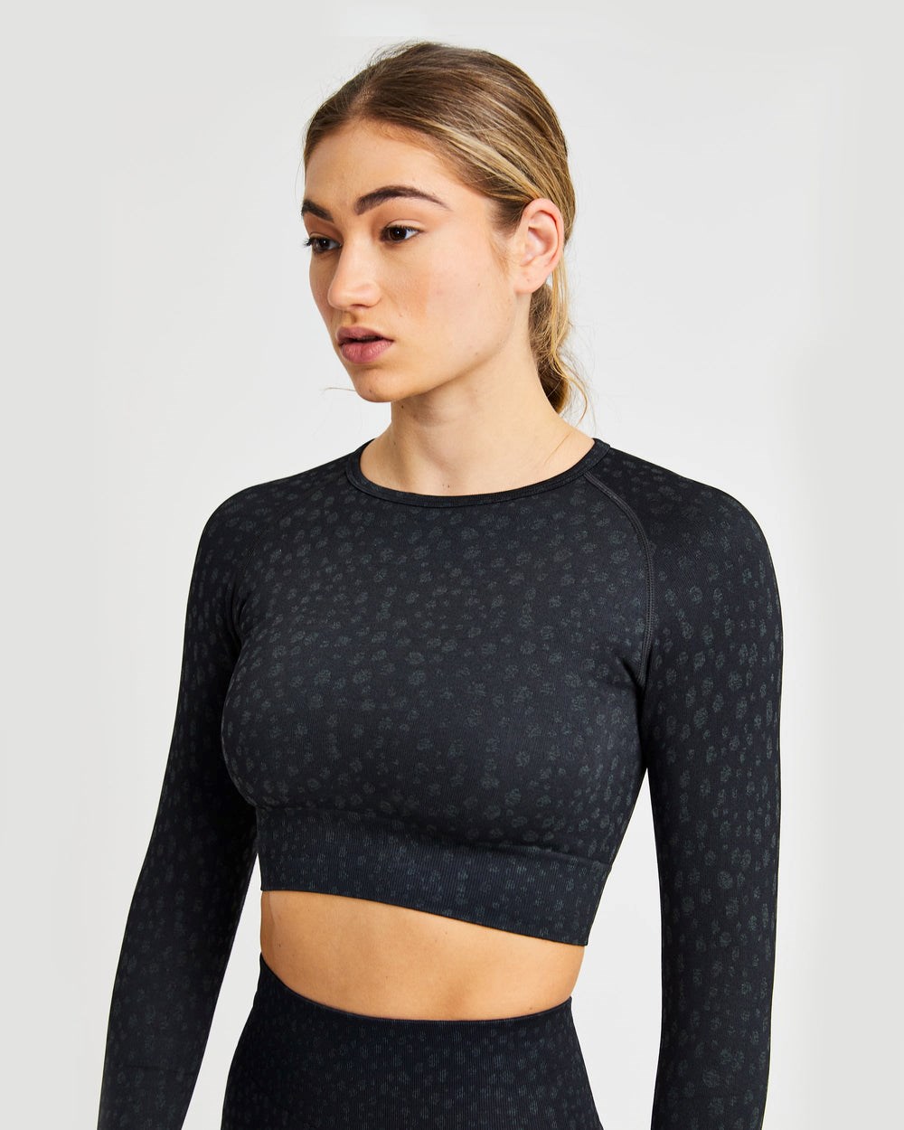 AYBL Evolve Speckle Seamless Long Sleeve Crop Top Schwarz | 038-SHGWYK