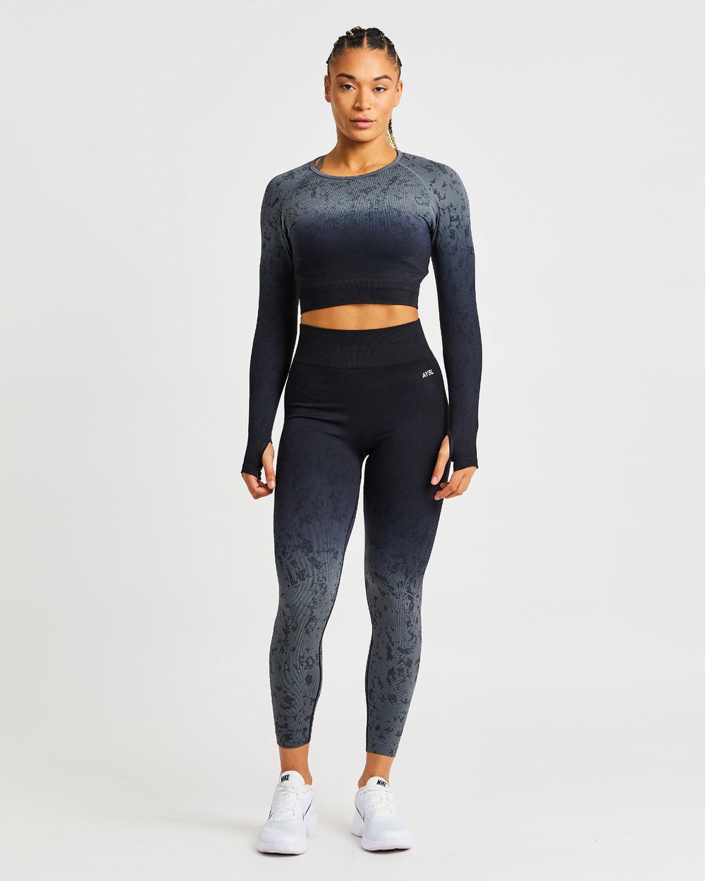 AYBL Flare Seamless Long Sleeve Crop Top Schwarz | 513-WUAJFQ