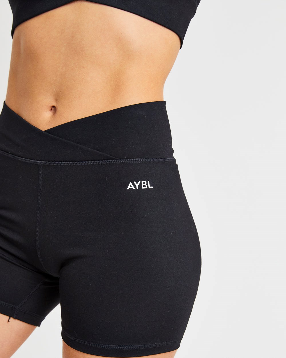 AYBL Flow Shorts Schwarz | 075-KBNRXM