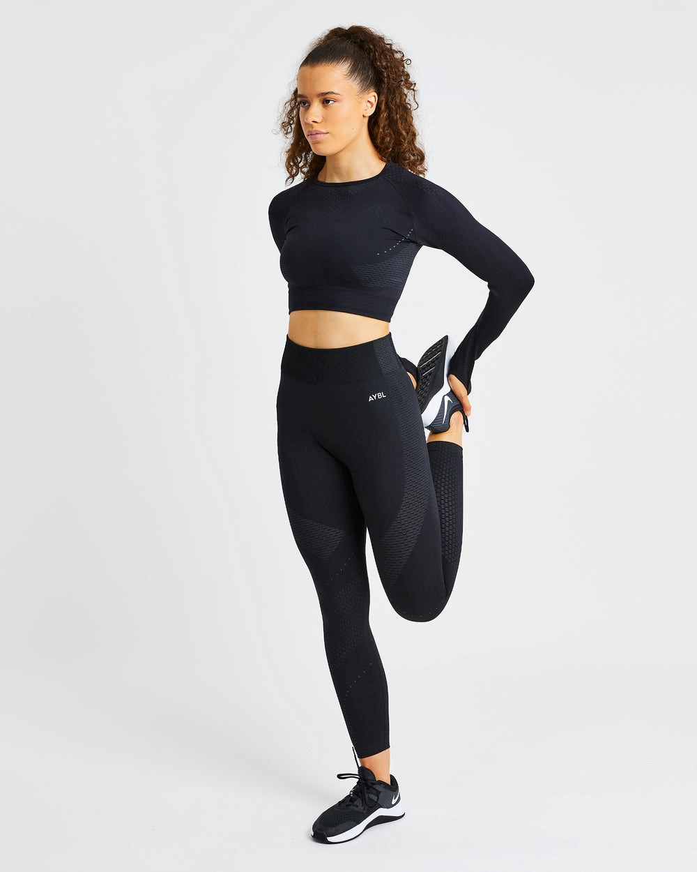 AYBL Ignite Seamless Long Sleeve Crop Top Schwarz | 389-EYBLUH