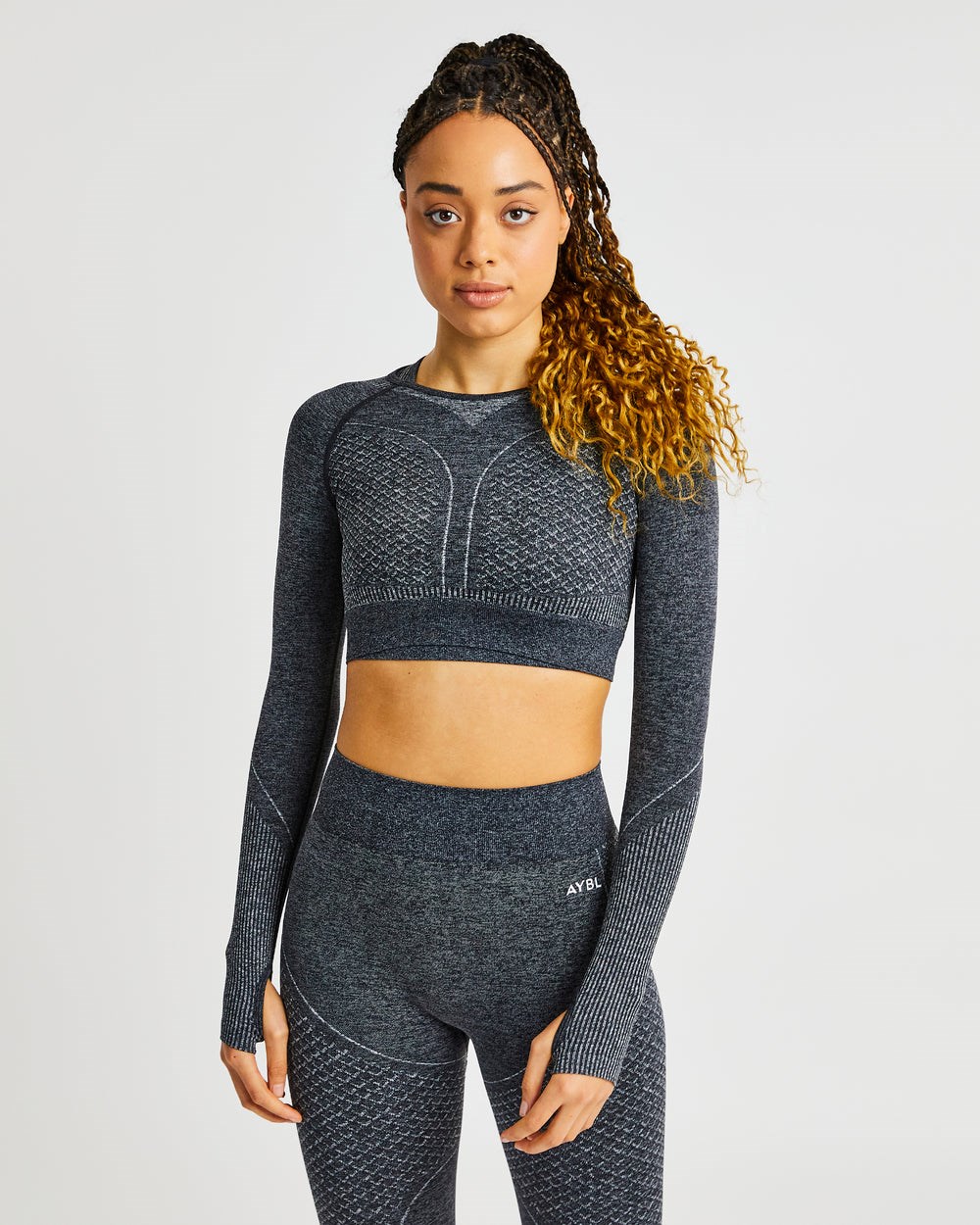 AYBL Impact Seamless Long Sleeve Crop Top Schwarz | 298-JNSFKW