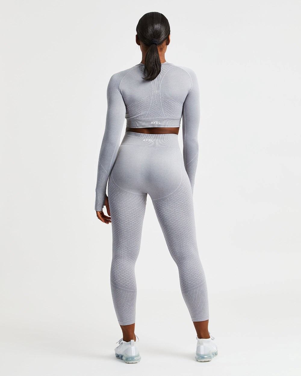 AYBL Impact Seamless Long Sleeve Crop Top Grau | 316-OCLZHB