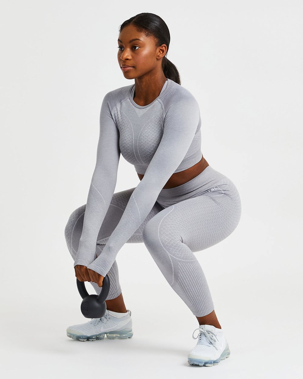 AYBL Impact Seamless Long Sleeve Crop Top Grau | 316-OCLZHB