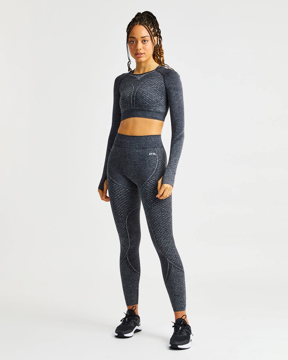 AYBL Impact Seamless Long Sleeve Crop Top Schwarz | 957-CEYNOA