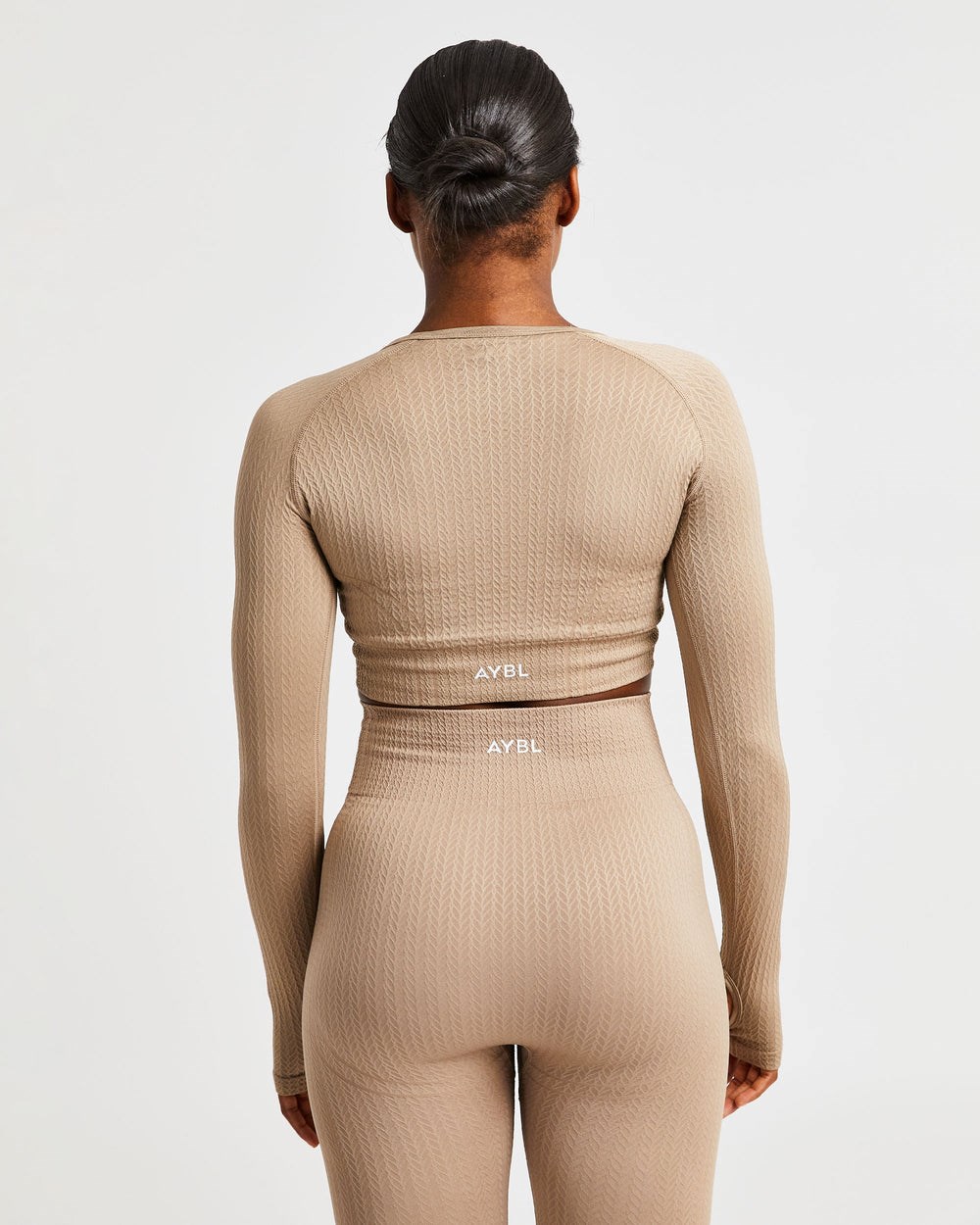 AYBL Luxe Seamless Long Sleeve Crop Top Mocha | 490-IODXTK