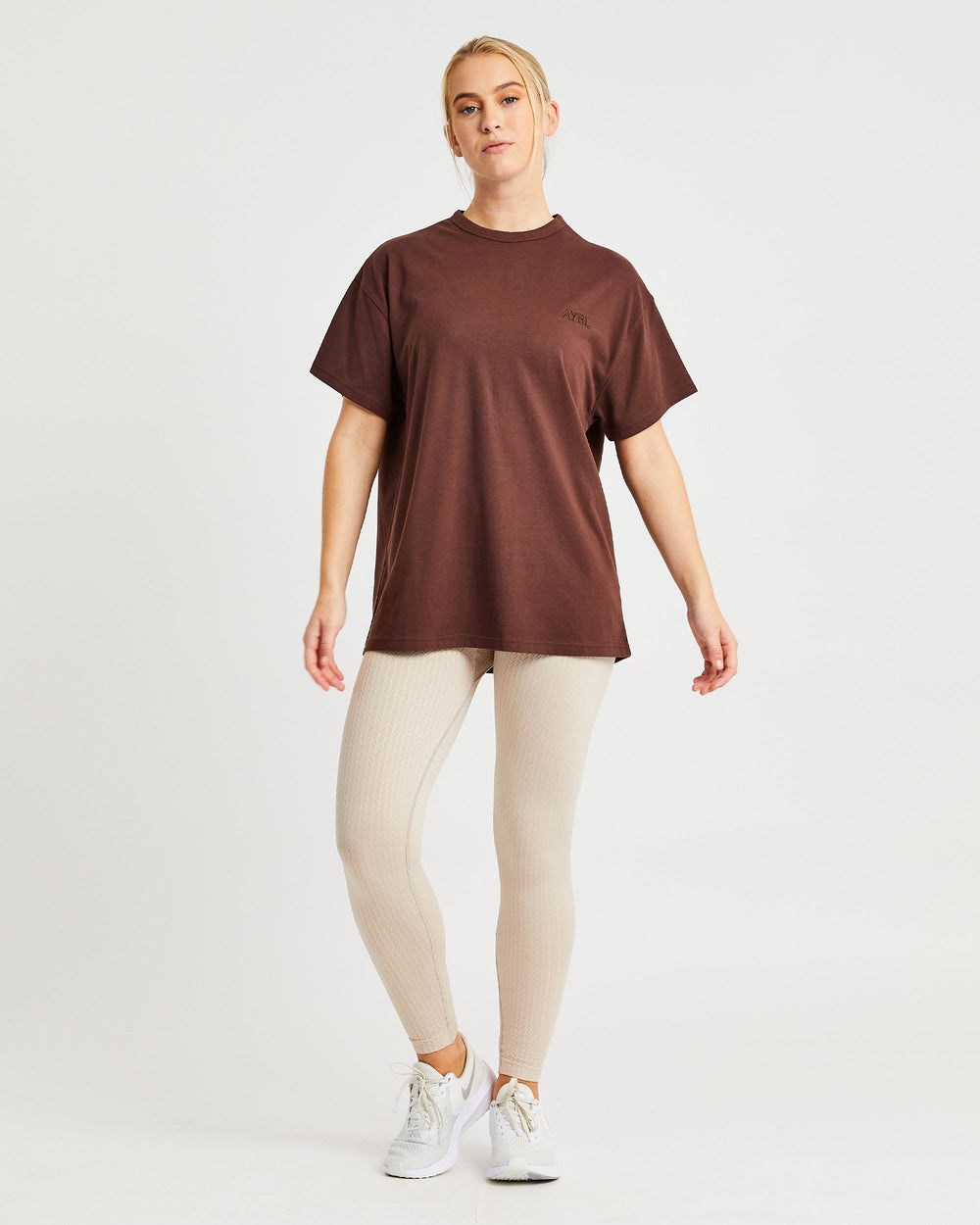 AYBL Luxe T Shirt Braun | 765-QDNIAC