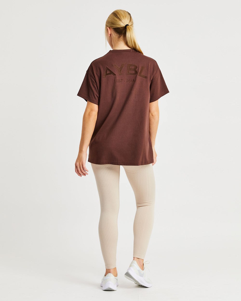 AYBL Luxe T Shirt Braun | 765-QDNIAC