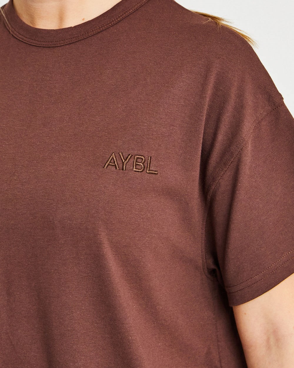 AYBL Luxe T Shirt Braun | 765-QDNIAC