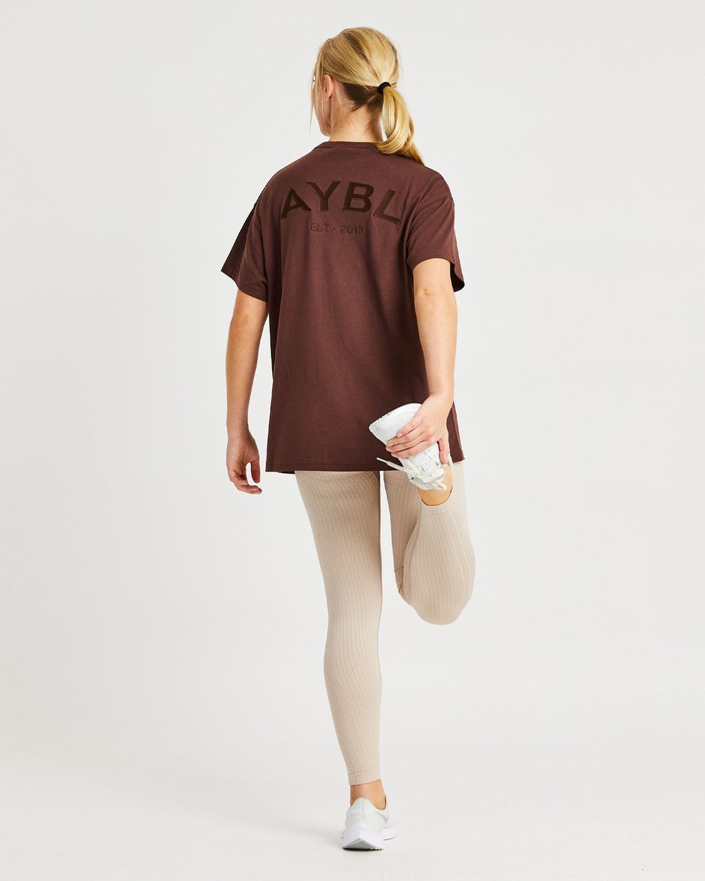 AYBL Luxe T Shirt Braun | 765-QDNIAC