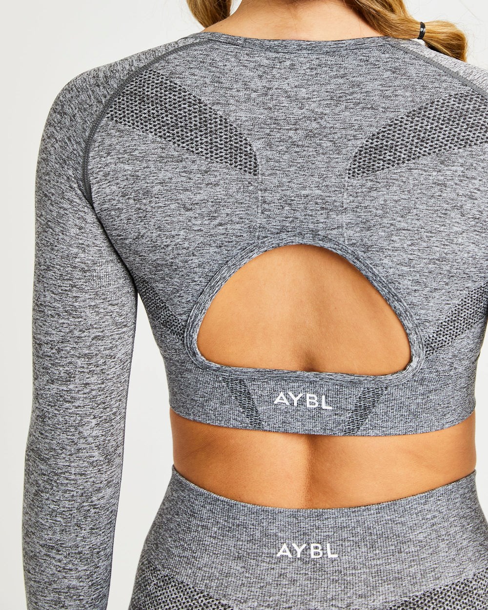 AYBL Motion Seamless Long Sleeve Crop Top Grau | 279-HNFYWR