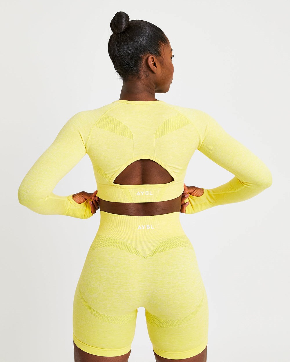 AYBL Motion Seamless Long Sleeve Crop Top Gelb | 351-LKWGBN