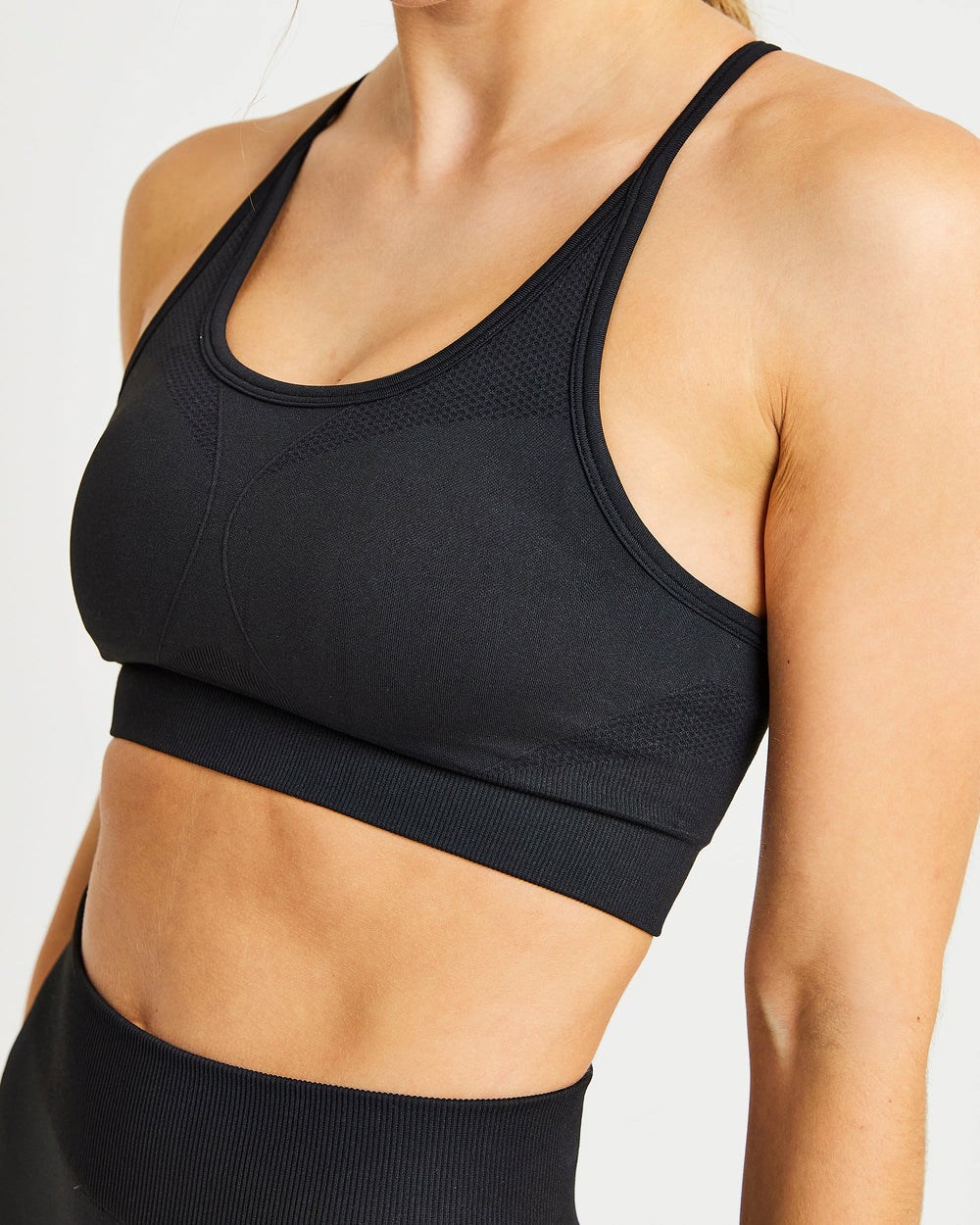 AYBL Motion Seamless Sports Bra Schwarz | 180-WRAMXC