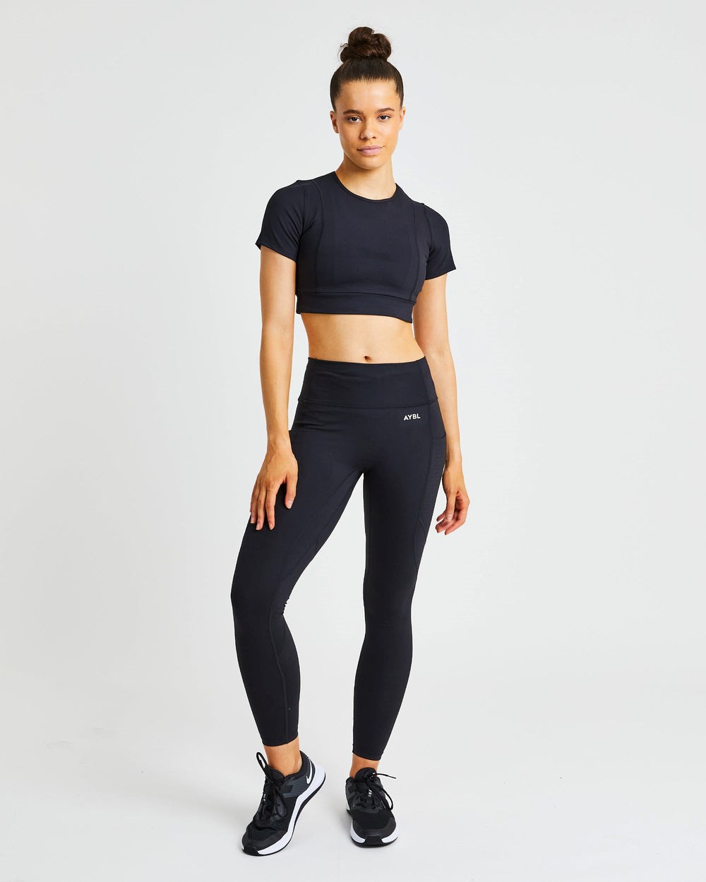 AYBL Pace Crop Top Schwarz | 571-PIQGFH