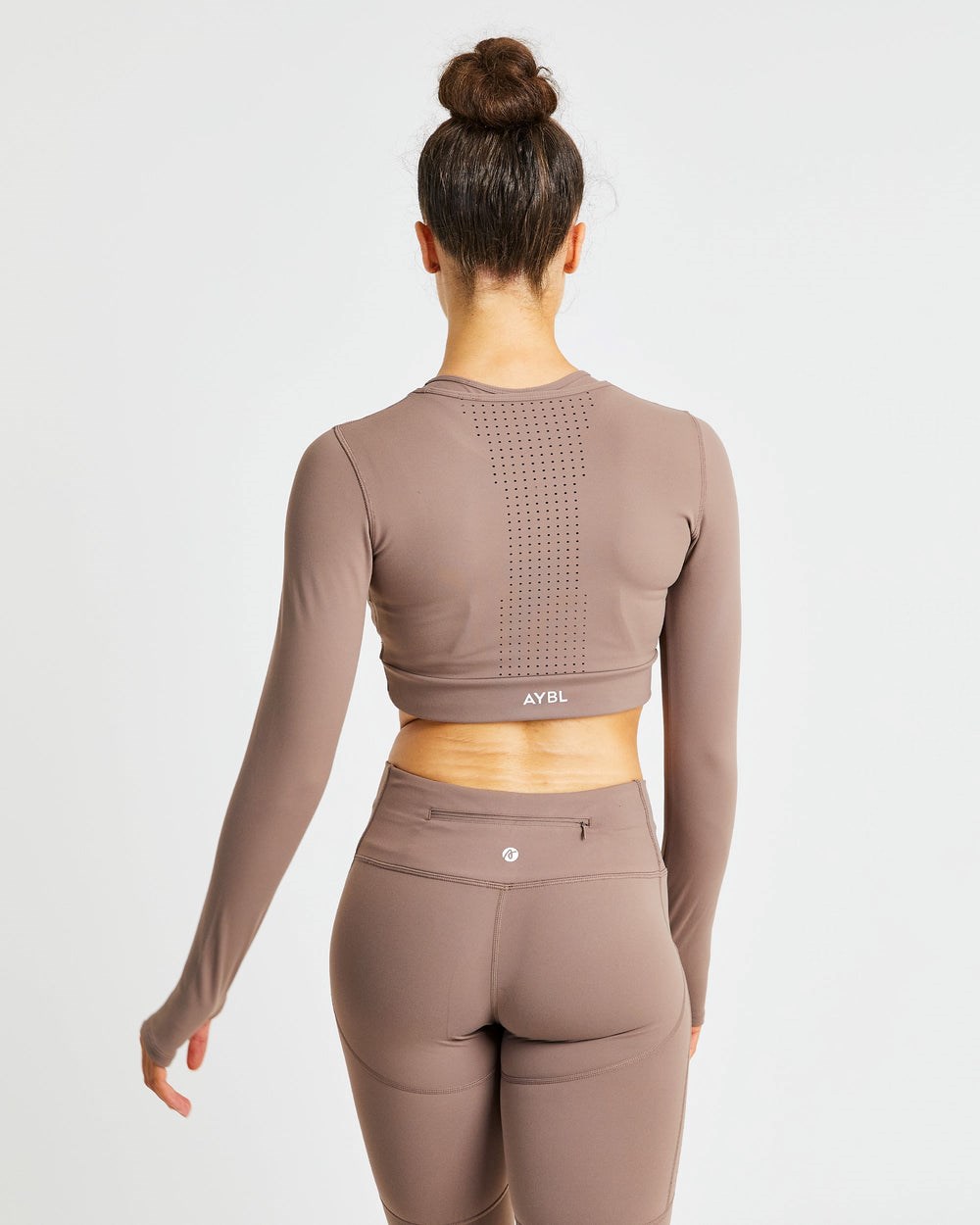 AYBL Pace Long Sleeve Crop Top Braun | 107-TCYGJO