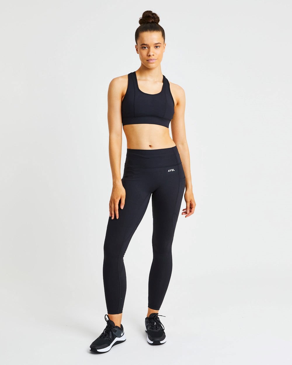 AYBL Pace Sports Bra Schwarz | 936-CFLZID