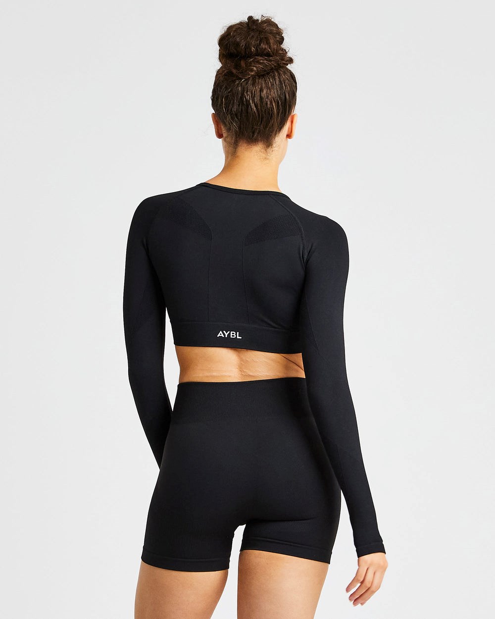 AYBL Pulse Seamless Long Sleeve Crop Top Schwarz | 312-ILGDPX