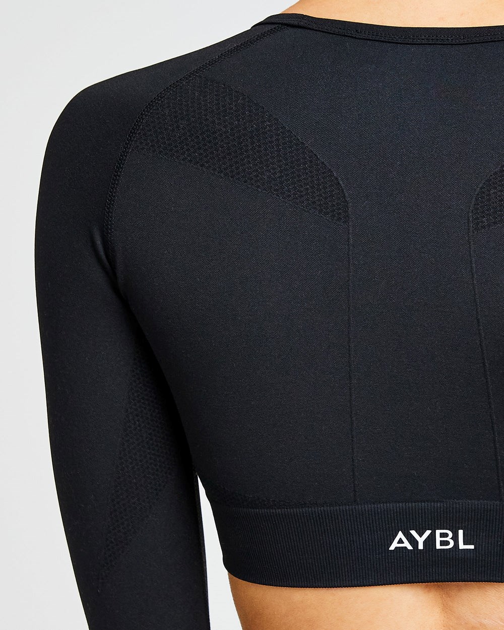 AYBL Pulse Seamless Long Sleeve Crop Top Schwarz | 561-WCDPEJ