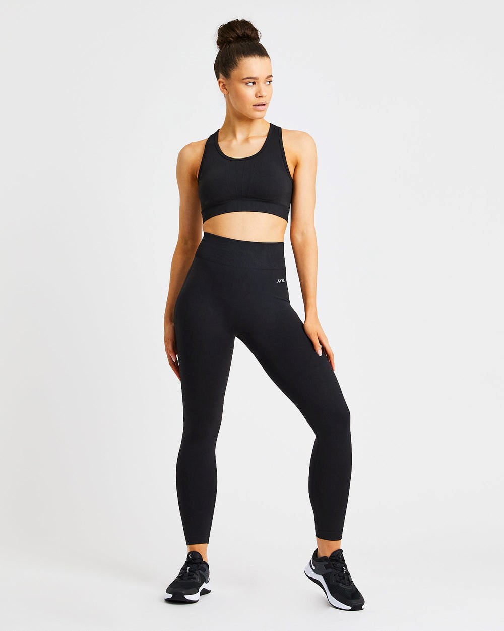 AYBL Pulse Seamless Sports Bra Schwarz | 285-HTADXQ