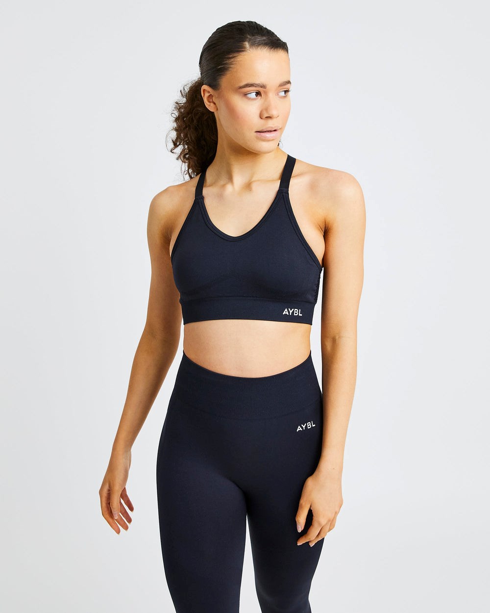 AYBL Reform Seamless Sports Bra Schwarz | 258-SYKWDI