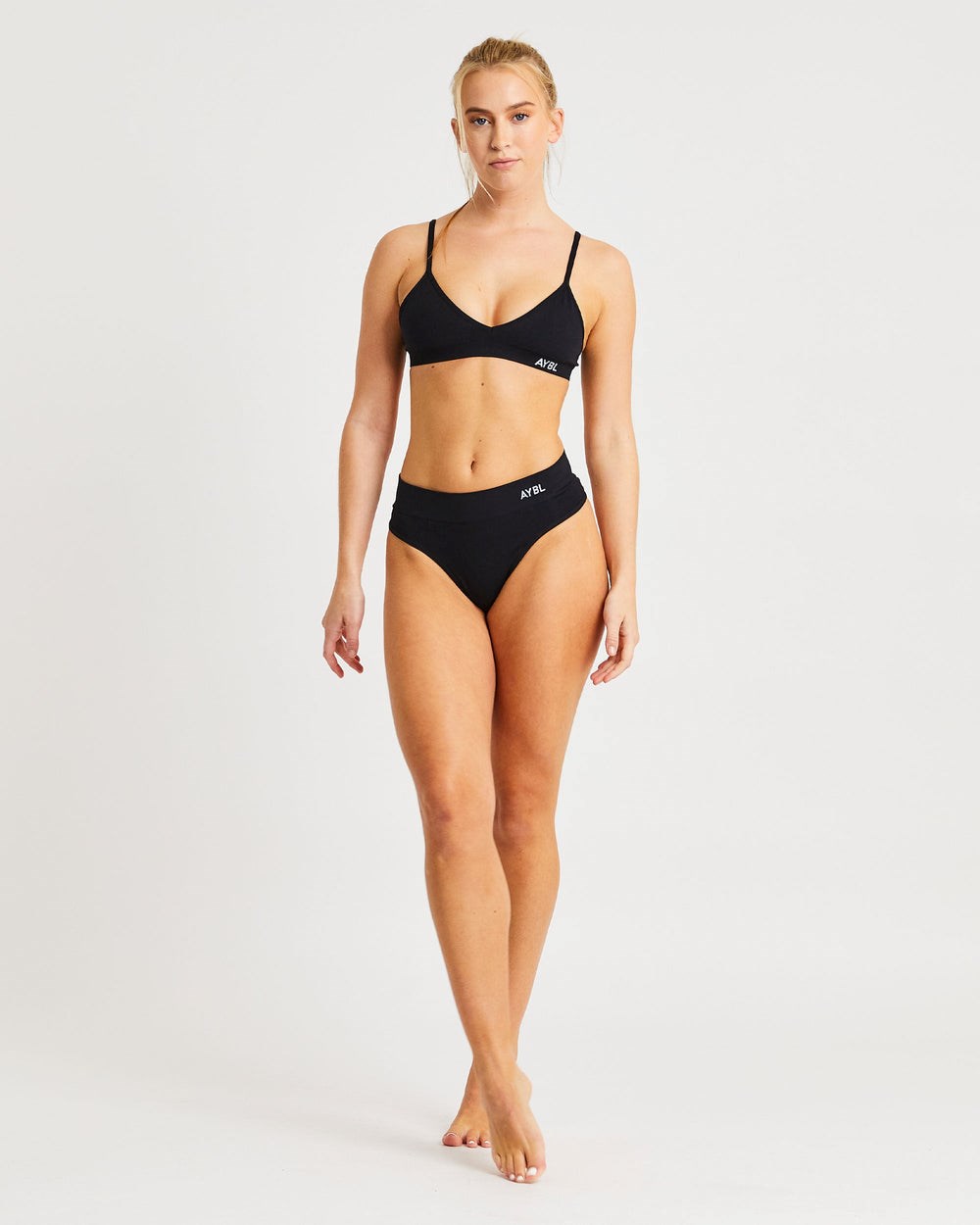 AYBL Seamless High Rise Tanga Schwarz | 961-JDAGMH