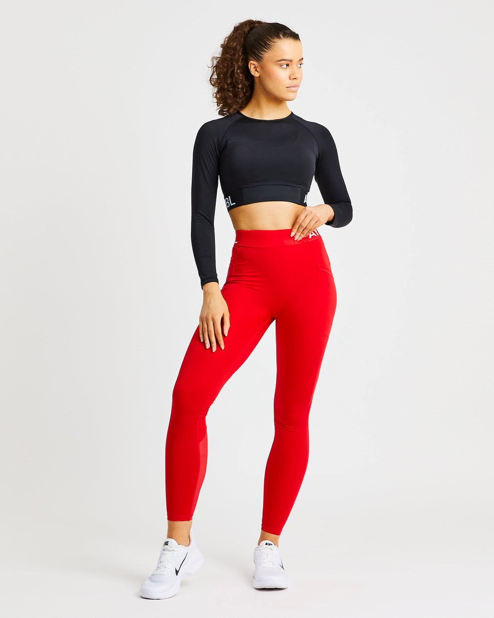 AYBL Sport Long Sleeve Crop Top Schwarz | 547-BUGMYW