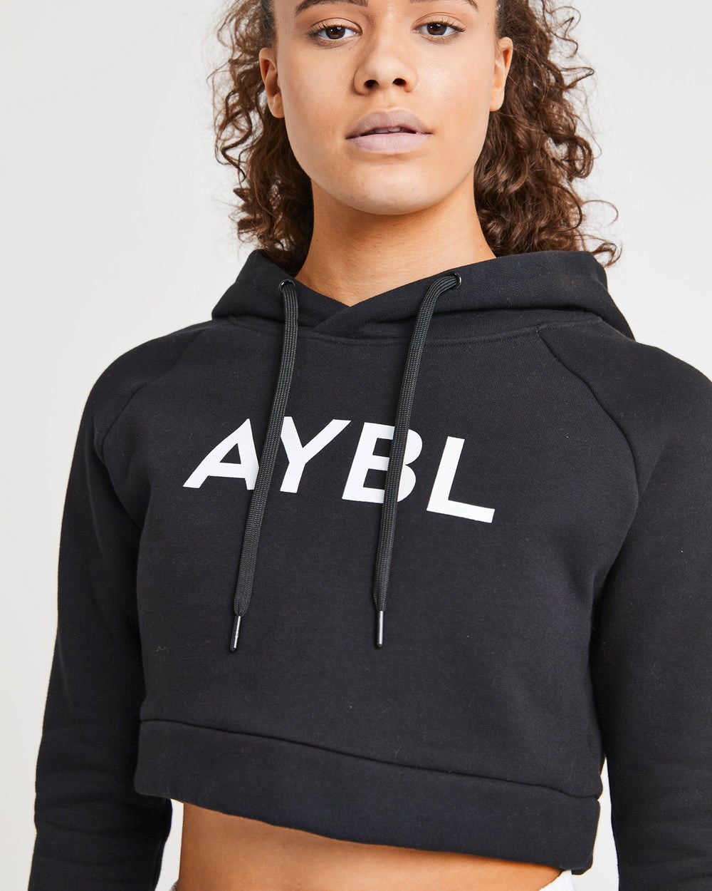 AYBL Staple Crop Hoodie Schwarz | 708-BRQAGD