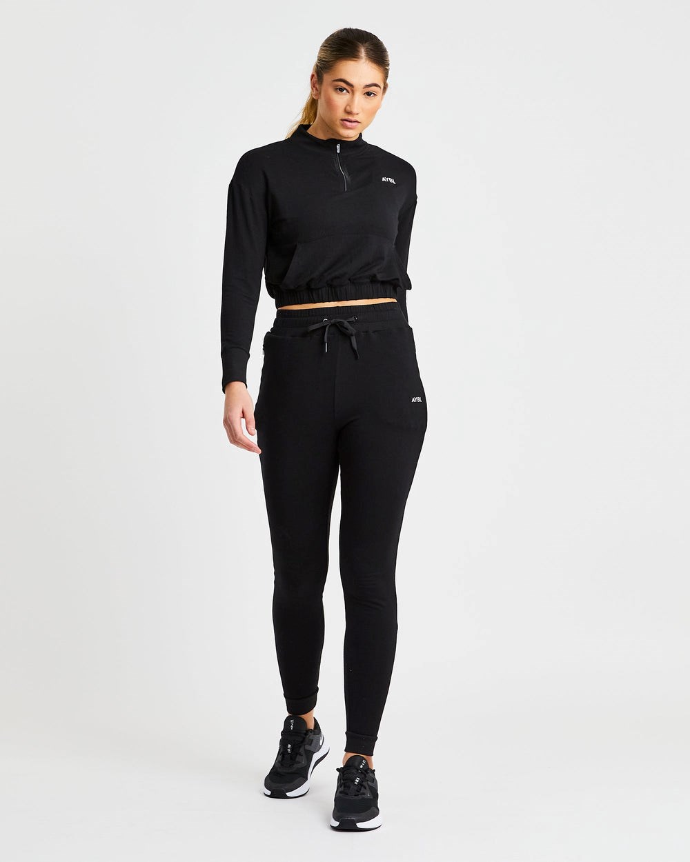 AYBL Studio Joggers Schwarz | 035-JUYNVD