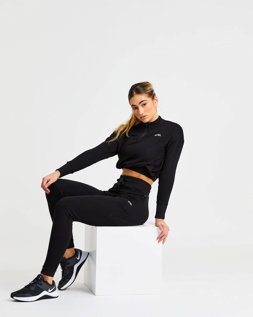 AYBL Studio Joggers Schwarz | 035-JUYNVD