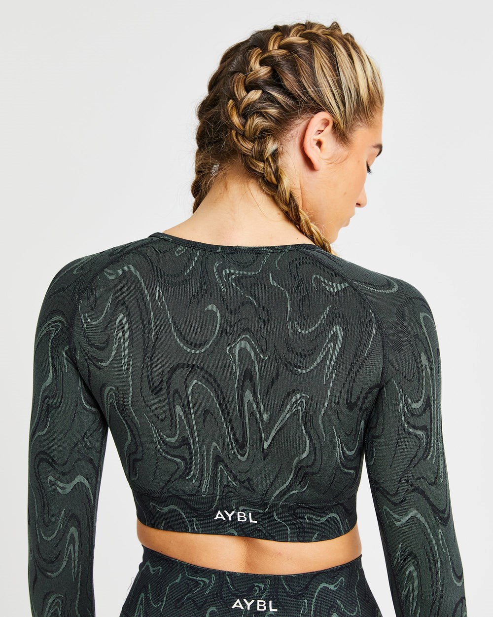 AYBL Velocity Seamless Long Sleeve Crop Top Schwarz | 380-DIQXGY